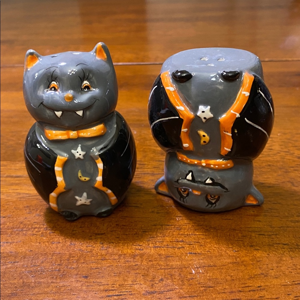 Little Village Halloween Bat Salt and Pepper Shakers by Transpac Brands